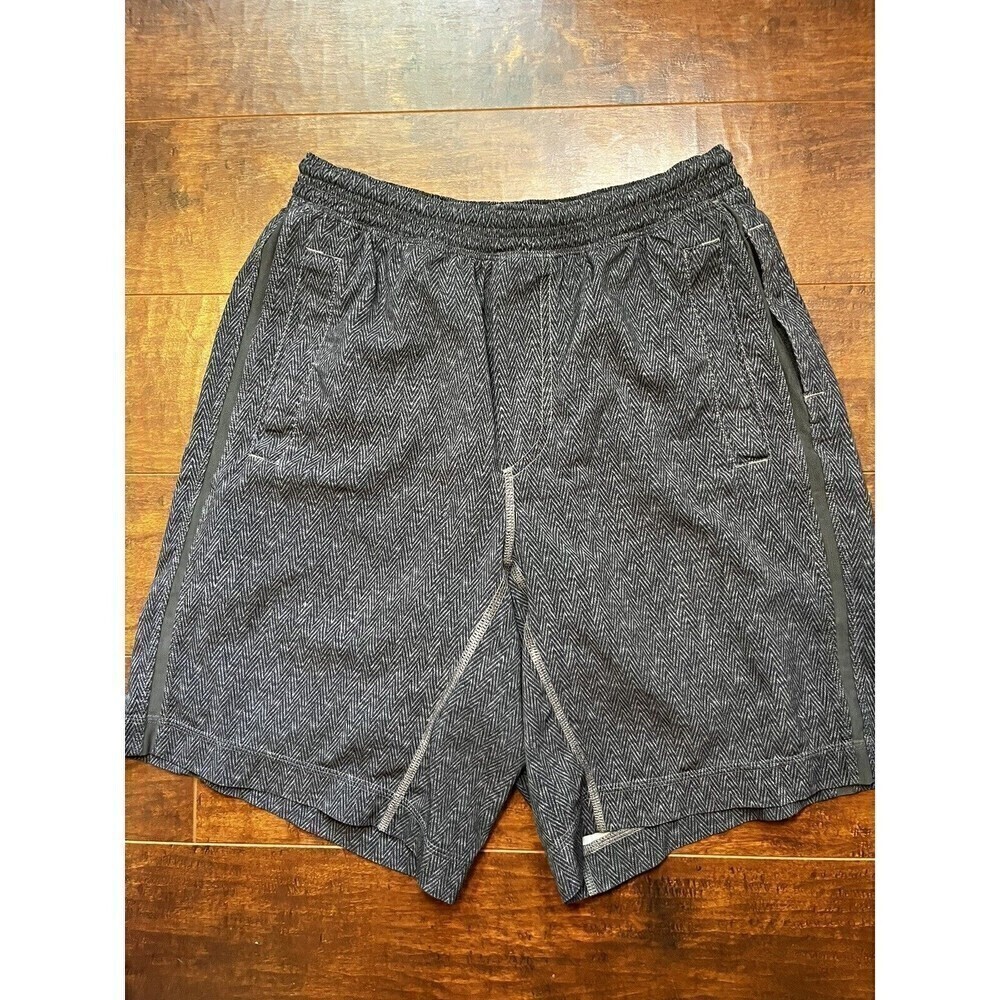 Lululemon Mens Gray 9in Lined Athletic Short Read Below